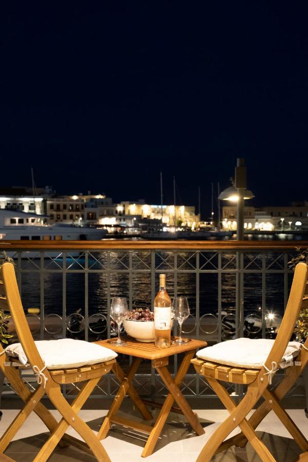 Venus Luxury Apartment 에르무폴리 외부 사진