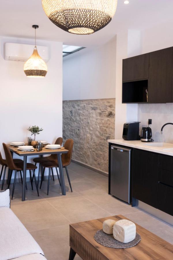 Venus Luxury Apartment 에르무폴리 외부 사진